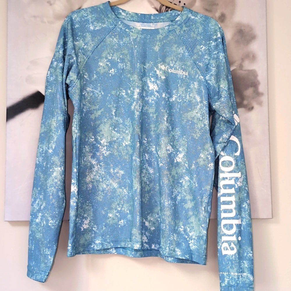 Columbia Omni shade shirt